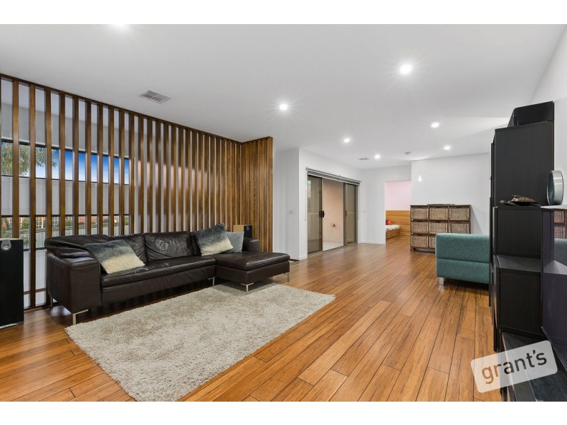 16 Carambola Place, Berwick VIC 3806