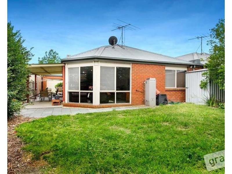 9 Wilona Way, Berwick VIC 3806