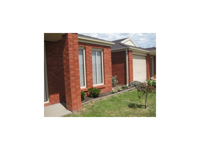 127 Melzak Way, Berwick VIC 3806