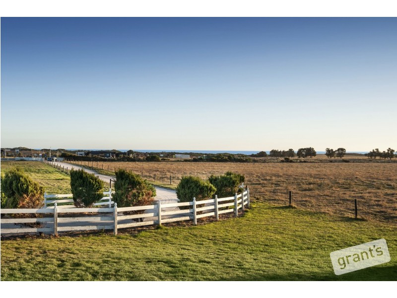 140 Seaward Drive, Cape Paterson VIC 3995
