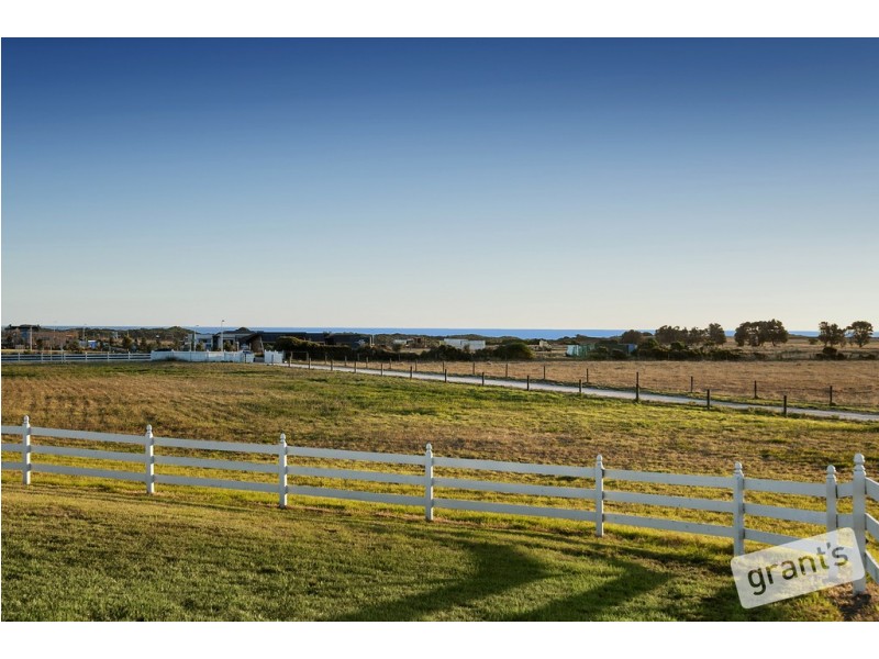 140 Seaward Drive, Cape Paterson VIC 3995