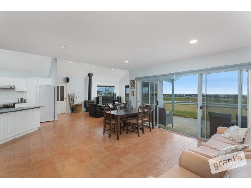 140 Seaward Drive, Cape Paterson VIC 3995