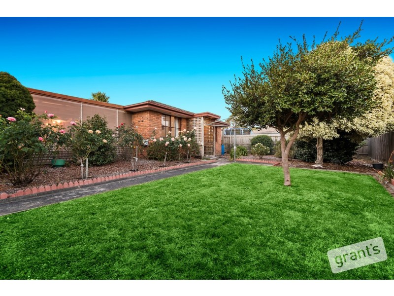 1 Tottington Rise, Berwick VIC 3806