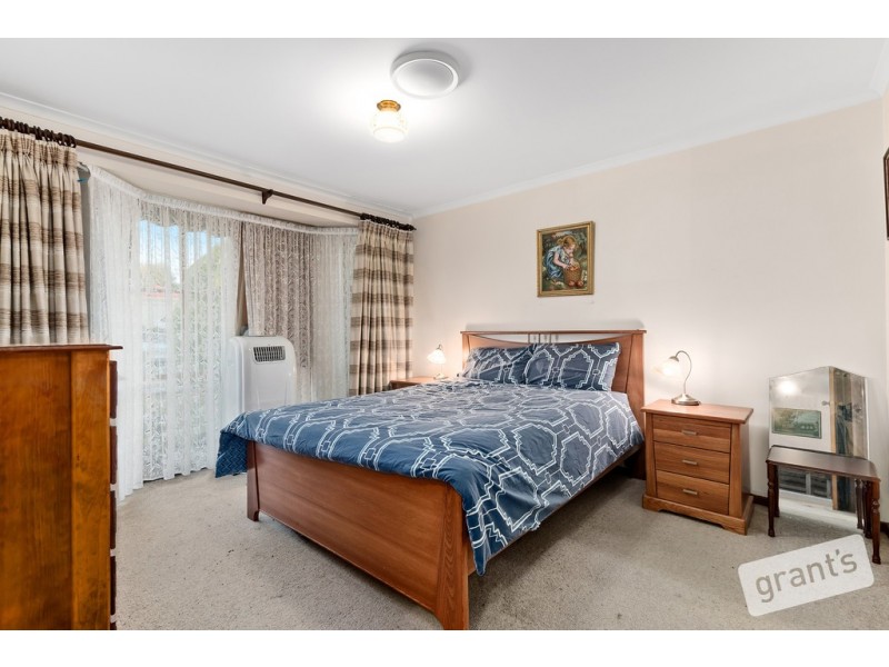 1 Tottington Rise, Berwick VIC 3806