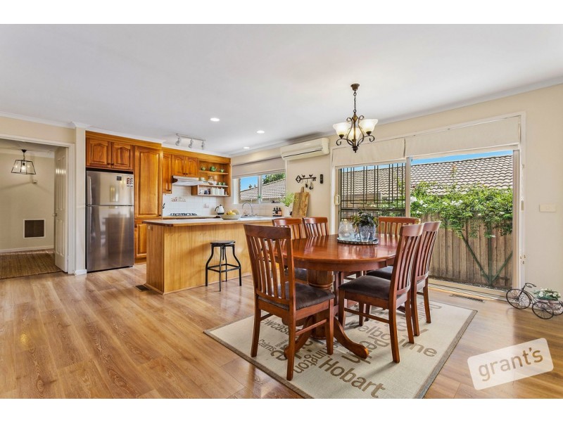 19 Marlesford Crescent, Berwick VIC 3806