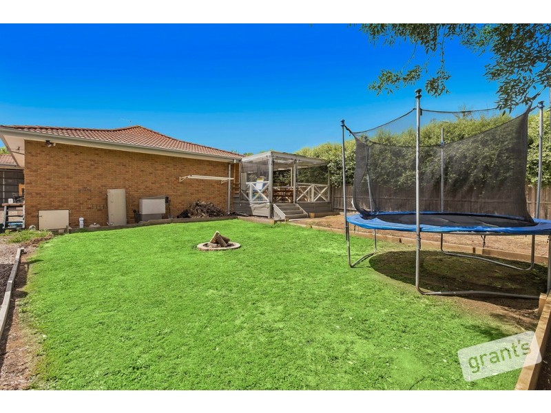 19 Marlesford Crescent, Berwick VIC 3806