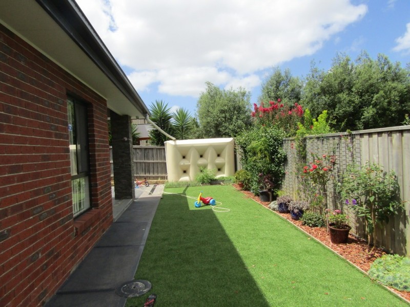 3 Fernwren Drive, Berwick VIC 3806