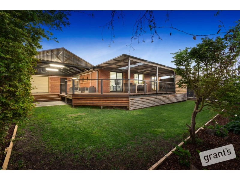 1 Ami Court, Berwick VIC 3806