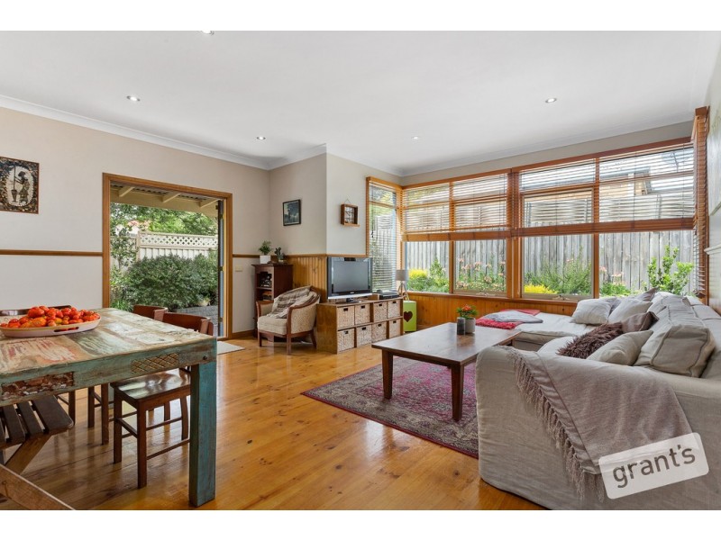 15 Glenside Walk, Berwick VIC 3806