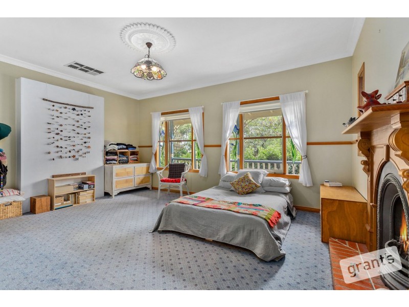 15 Glenside Walk, Berwick VIC 3806