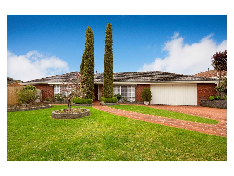 2 Walsh Retreat, Berwick VIC 3806
