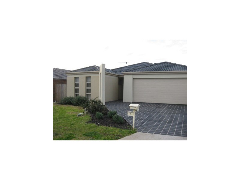 3 Cindy Crt, Berwick VIC 3806