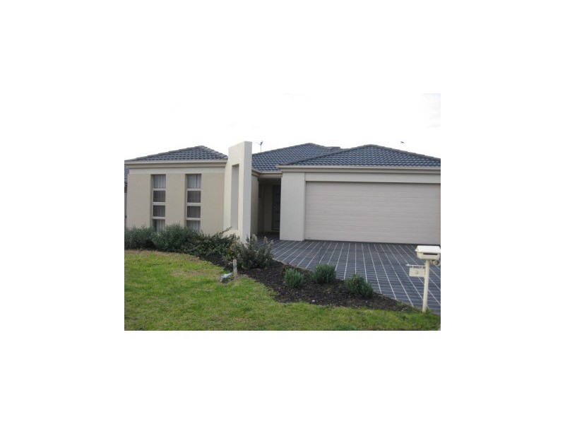 3 Cindy Crt, Berwick VIC 3806