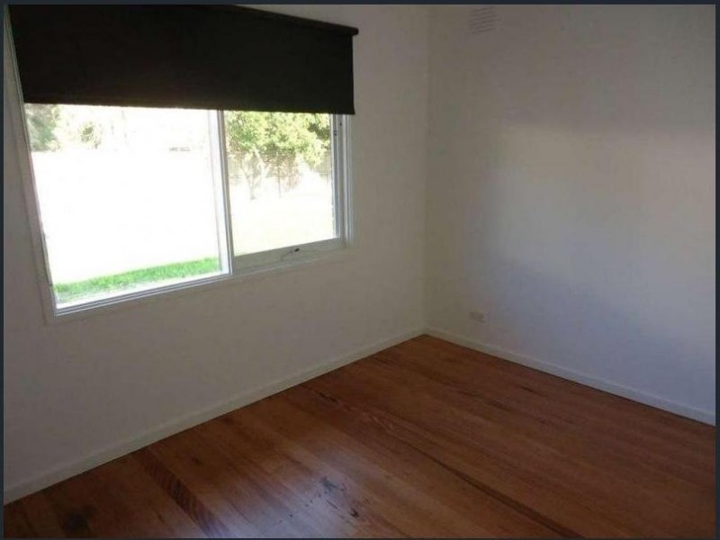 4 Bemersyde Drive, Berwick VIC 3806