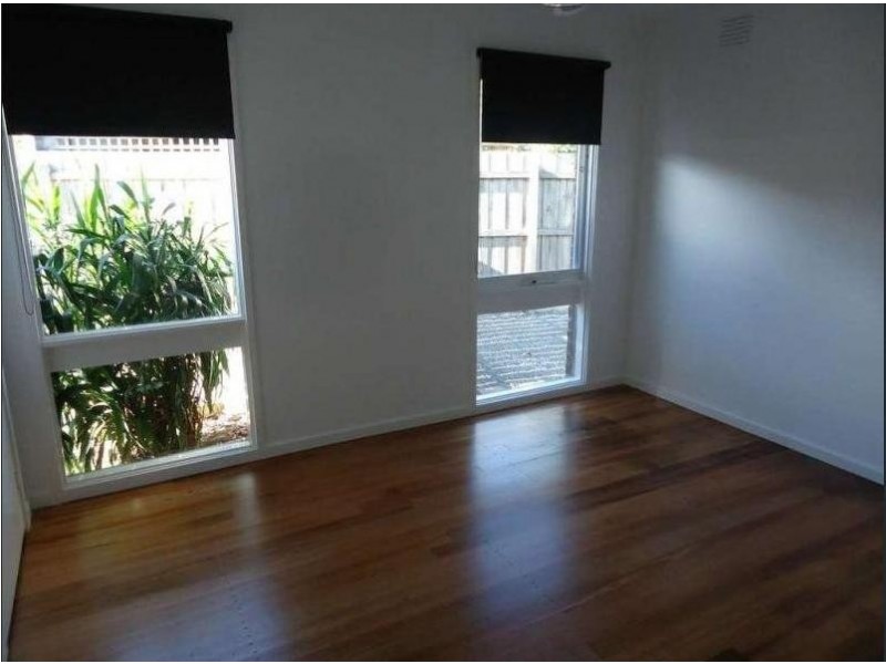 4 Bemersyde Drive, Berwick VIC 3806