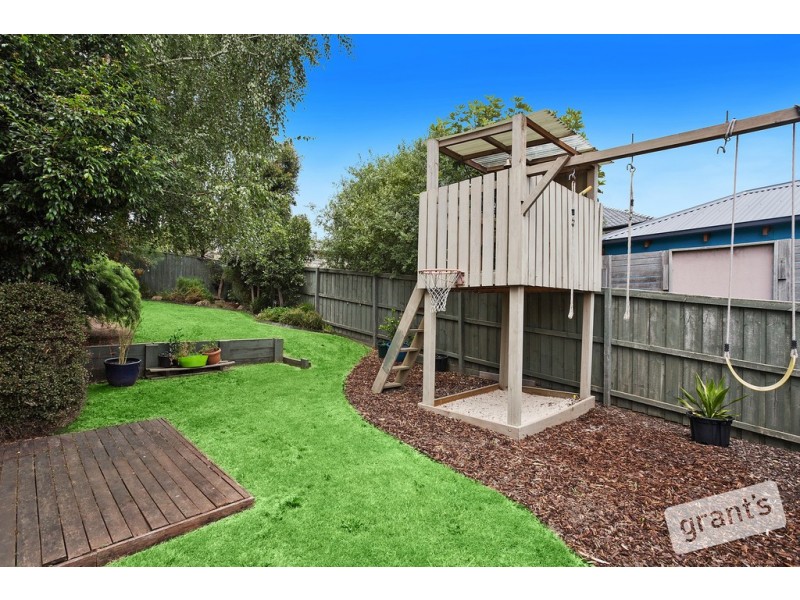 33 Viewgrand Drive, Berwick VIC 3806