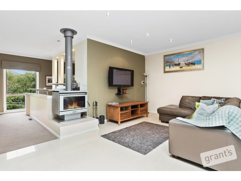 33 Viewgrand Drive, Berwick VIC 3806