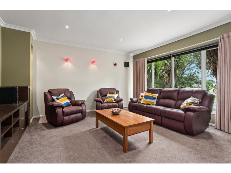 33 Viewgrand Drive, Berwick VIC 3806