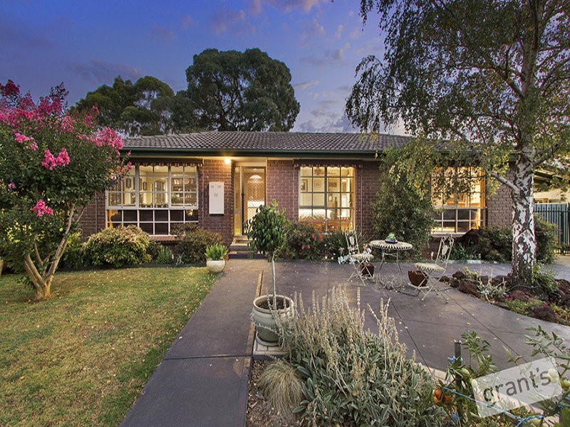 25 Ambleside Crescent, Berwick VIC 3806