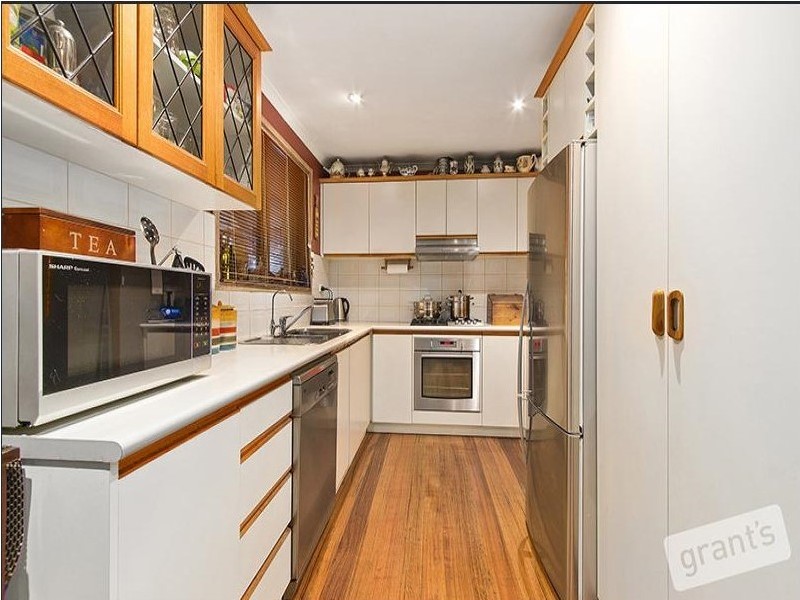 25 Ambleside Crescent, Berwick VIC 3806