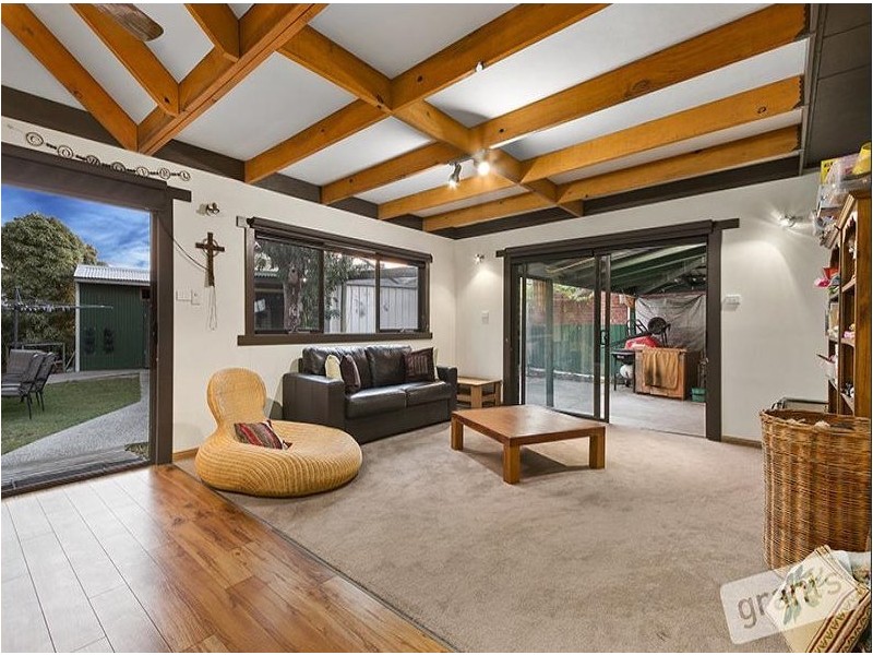25 Ambleside Crescent, Berwick VIC 3806