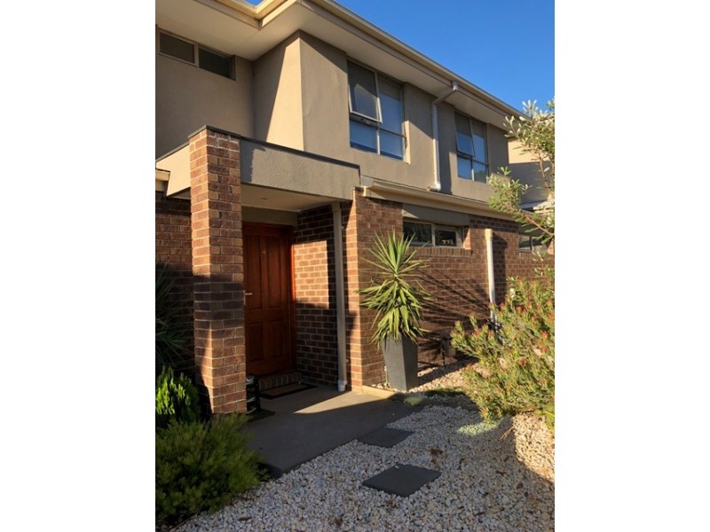 4 Aiden Rise, Narre Warren VIC 3805