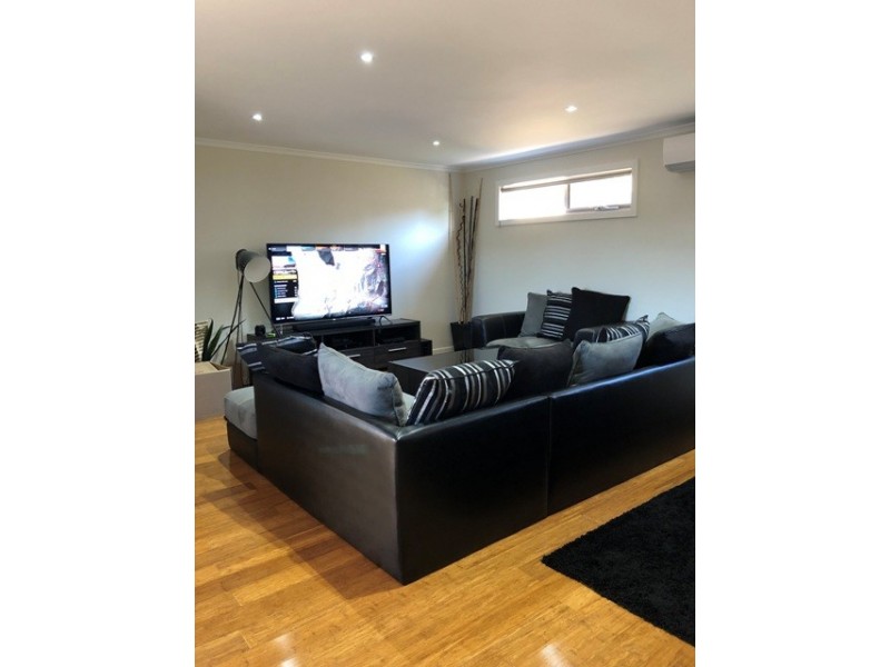 4 Aiden Rise, Narre Warren VIC 3805