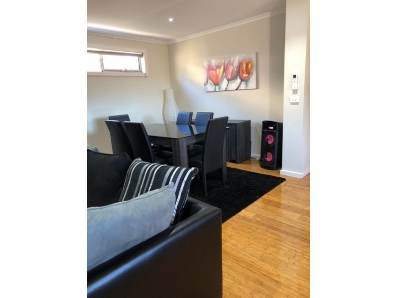 4 Aiden Rise, Narre Warren VIC 3805