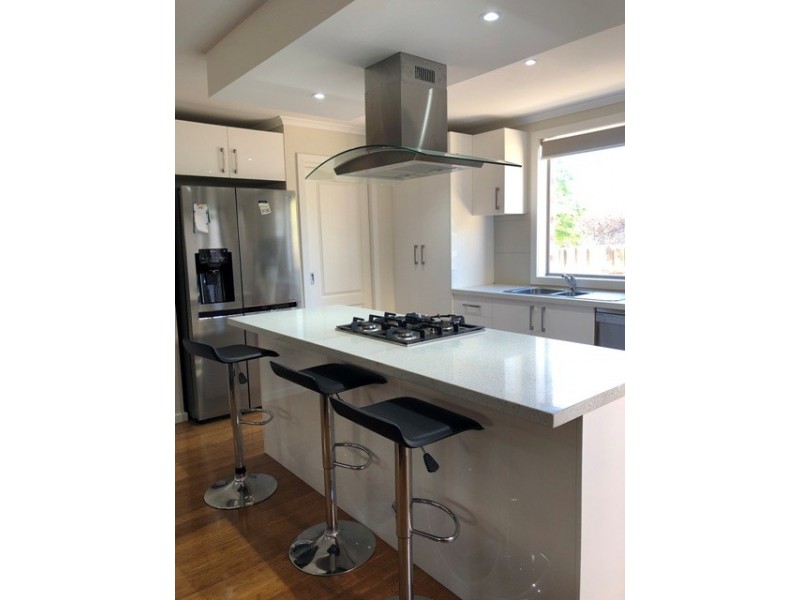 4 Aiden Rise, Narre Warren VIC 3805