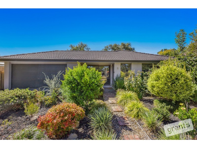 28 Coowarra Way, Berwick VIC 3806