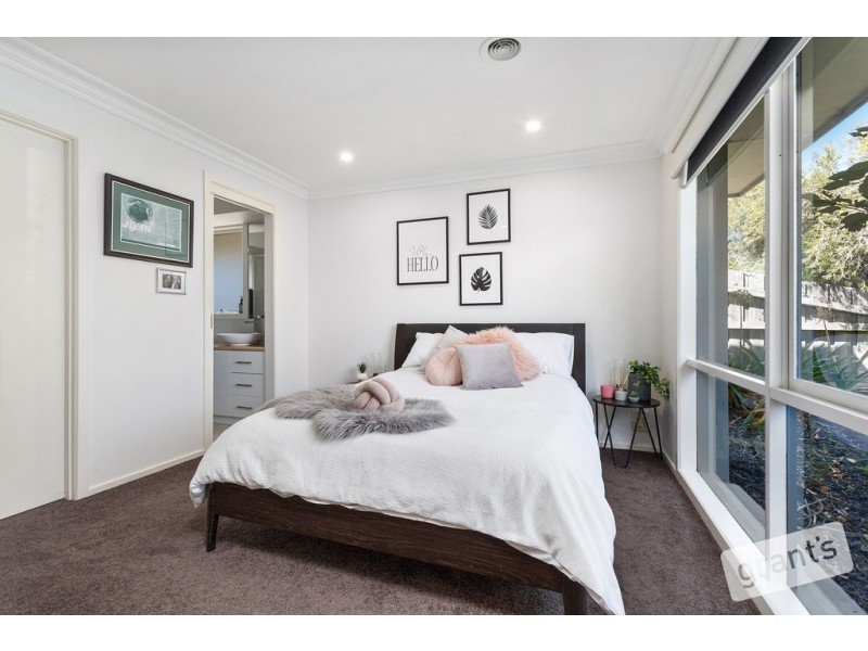 28 Coowarra Way, Berwick VIC 3806