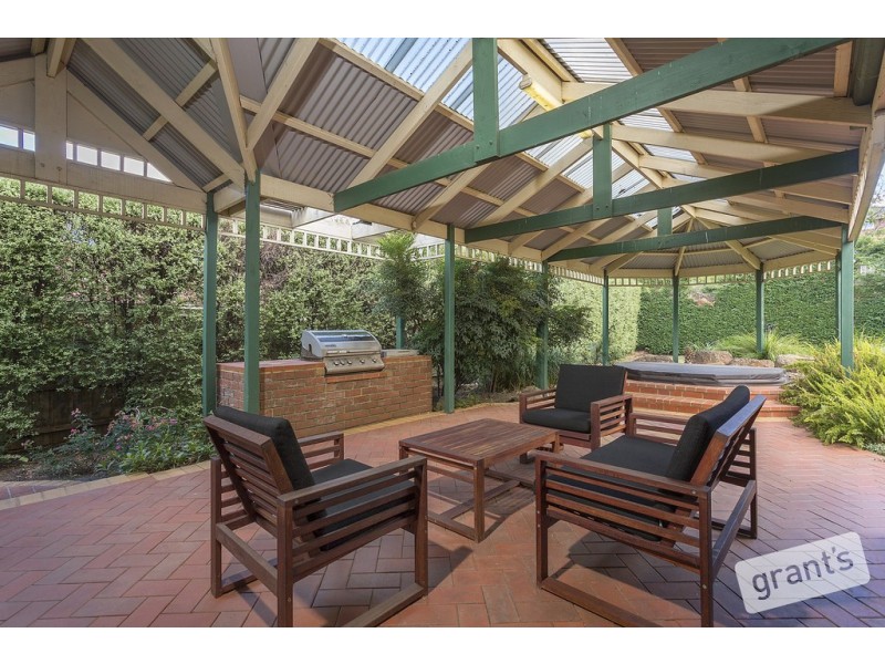 31 Melville Park Drive, Berwick VIC 3806