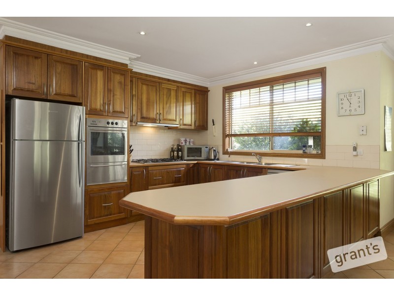 31 Melville Park Drive, Berwick VIC 3806