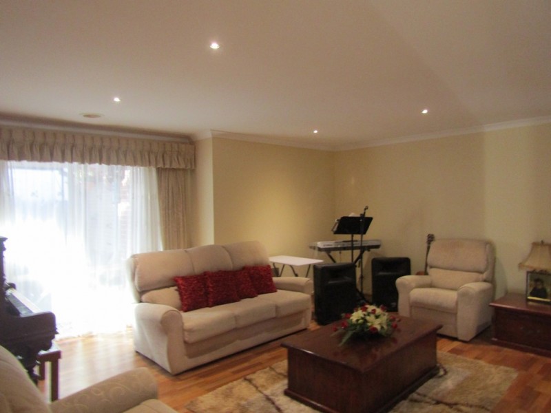 9 Colendy Close, Lyndhurst VIC 3975