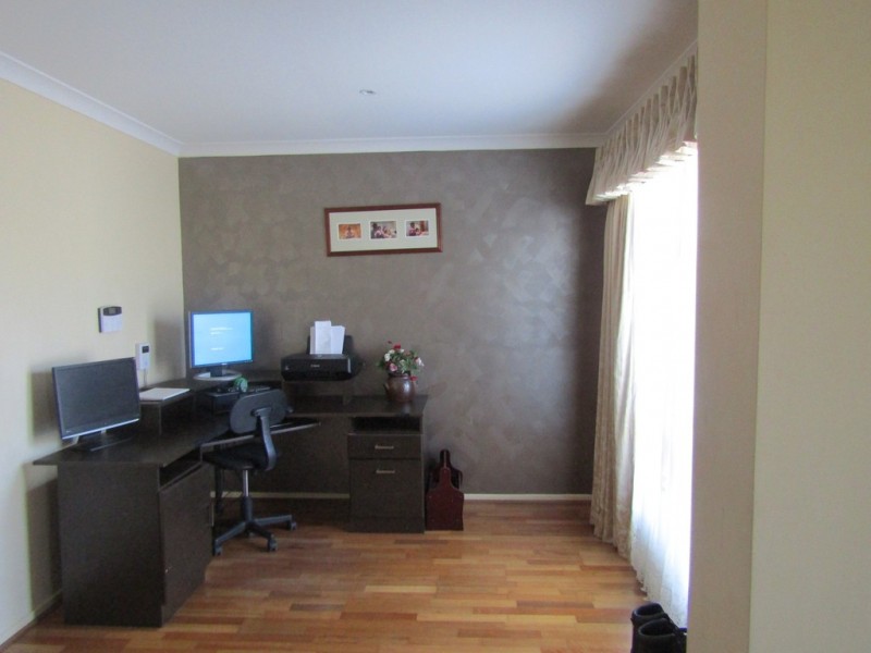 9 Colendy Close, Lyndhurst VIC 3975