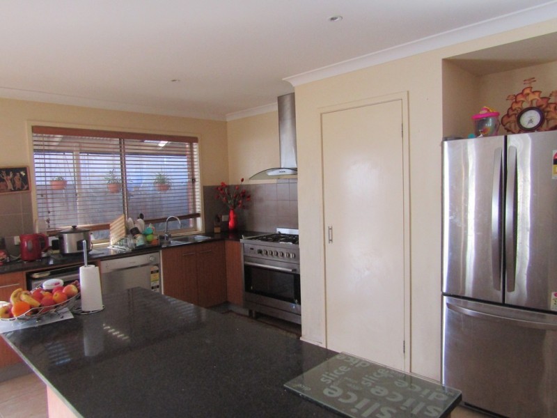 9 Colendy Close, Lyndhurst VIC 3975