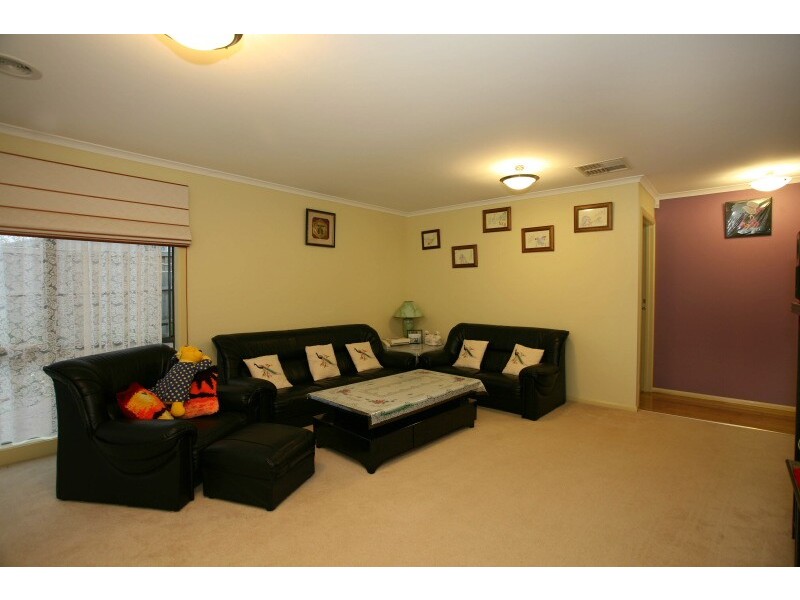 10 Embling Street, Berwick VIC 3806