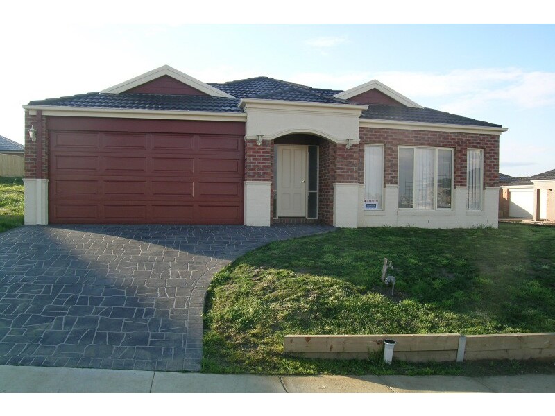 12 Bishop Place, Berwick VIC 3806