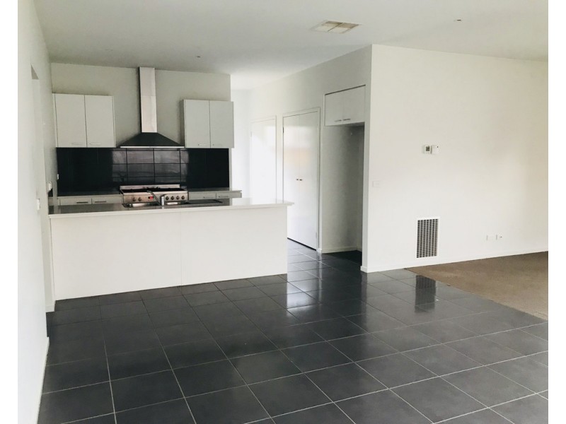 62 Brocker Street, Clyde North VIC 3978