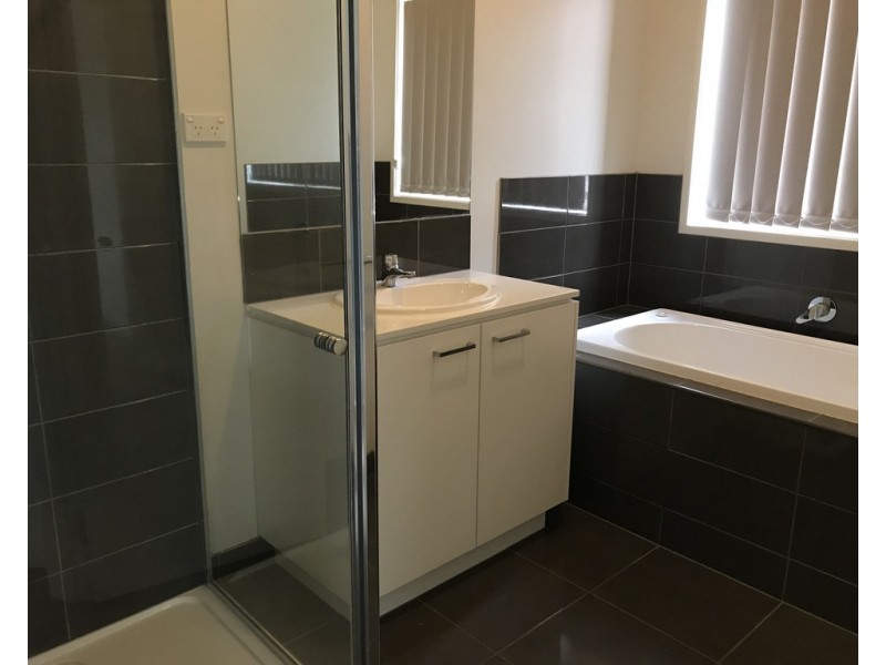 62 Brocker Street, Clyde North VIC 3978