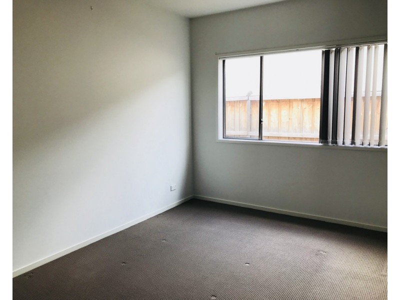 62 Brocker Street, Clyde North VIC 3978