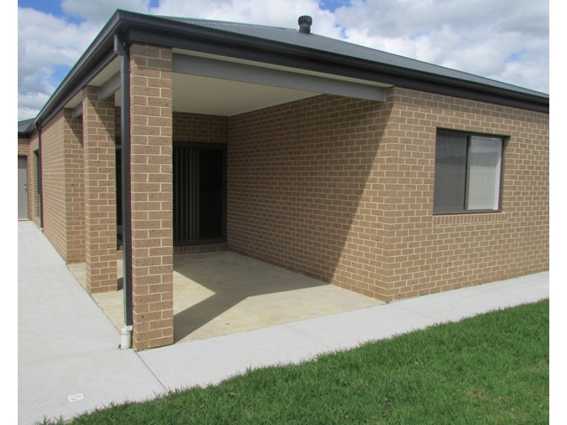 62 Brocker Street, Clyde North VIC 3978