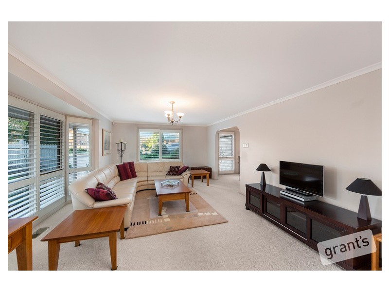 31 Bournevale Drive, Berwick VIC 3806