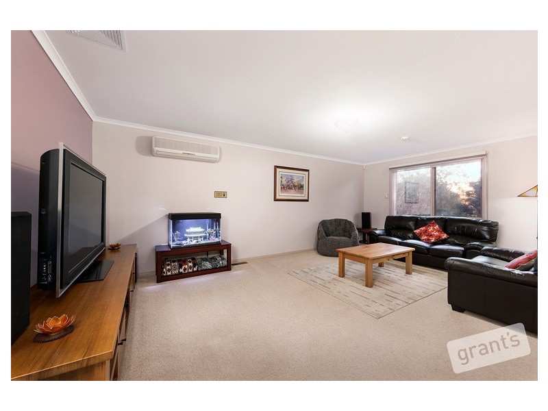 31 Bournevale Drive, Berwick VIC 3806