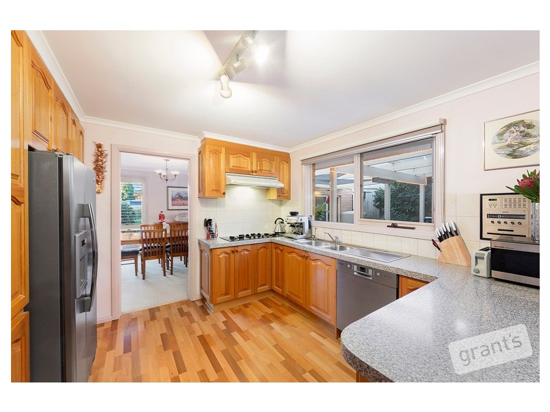 31 Bournevale Drive, Berwick VIC 3806