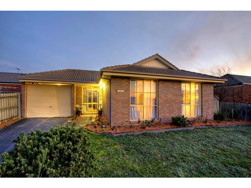 32 Albrecht Avenue, Berwick VIC 3806