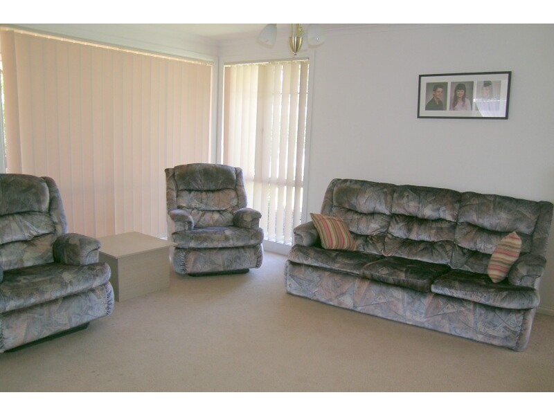 15 Grove Gardens, Berwick VIC 3806