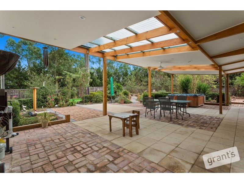 313 Harkaway Road, Narre Warren North VIC 3804