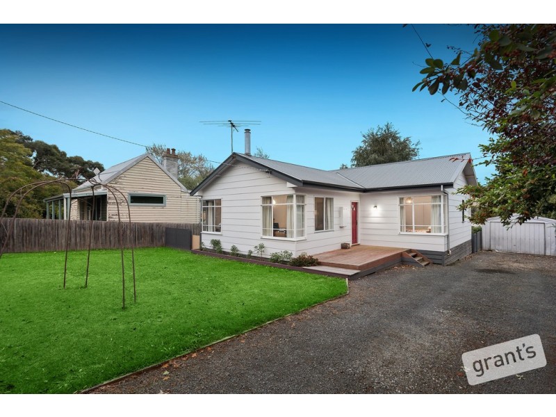 21 Victoria Road, Loch VIC 3945