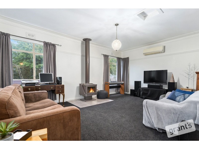 21 Victoria Road, Loch VIC 3945